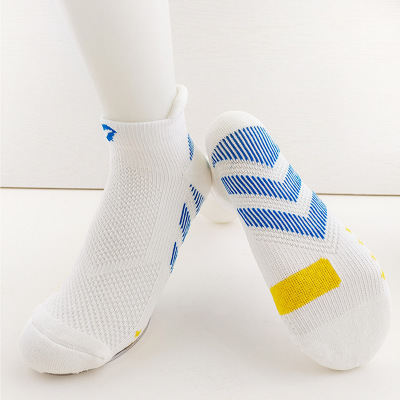 Professional sports socks summer men and women running fitness socks anti-skid breathable thin simple short tube socks
